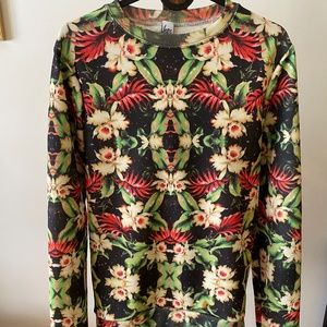 Hype long sleeve women’s shirt size 6, street style brand, psychedelic graphics